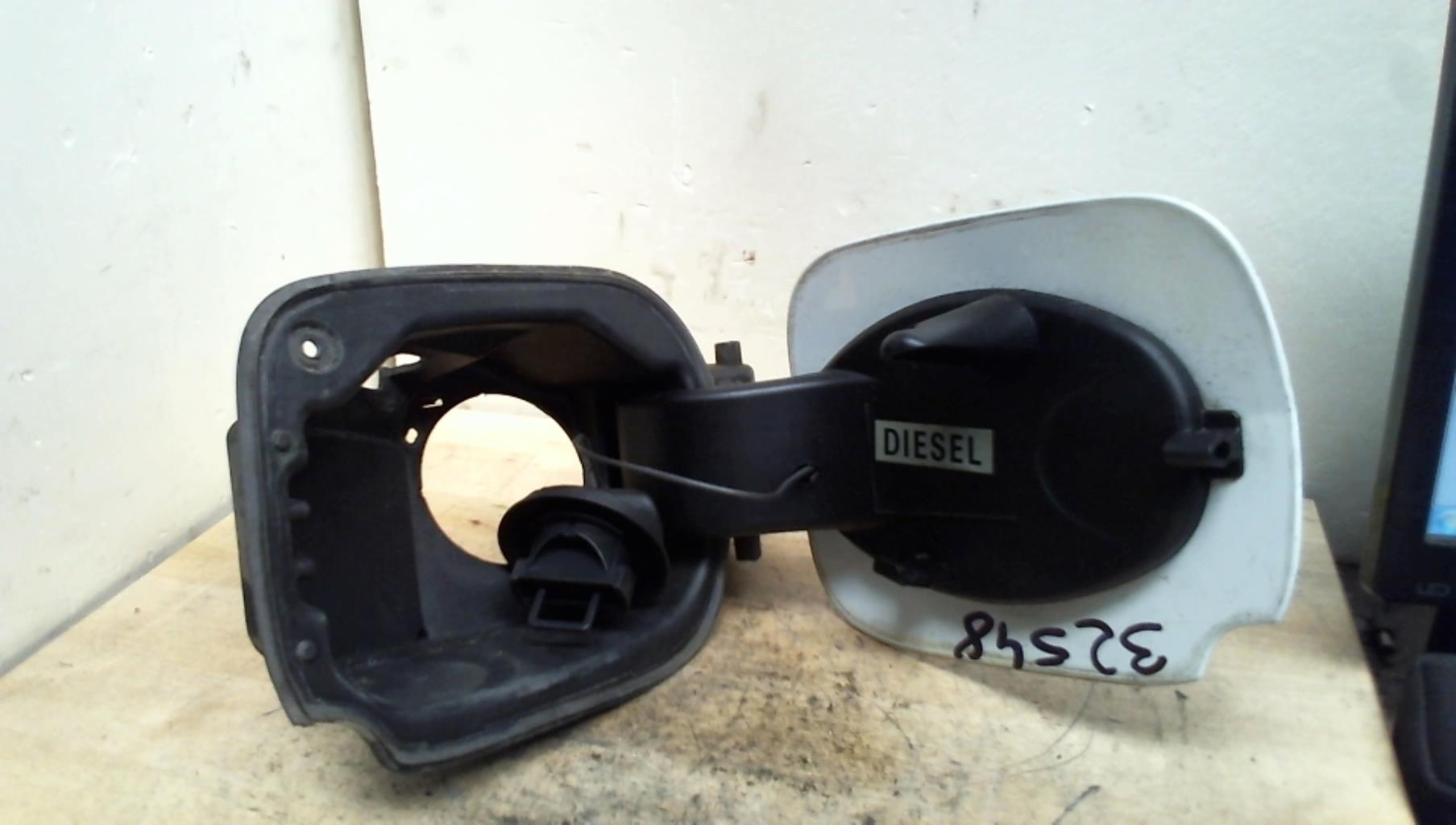 Trappe d'essence RENAULT CLIO 3 PHASE 1 Diesel - 1