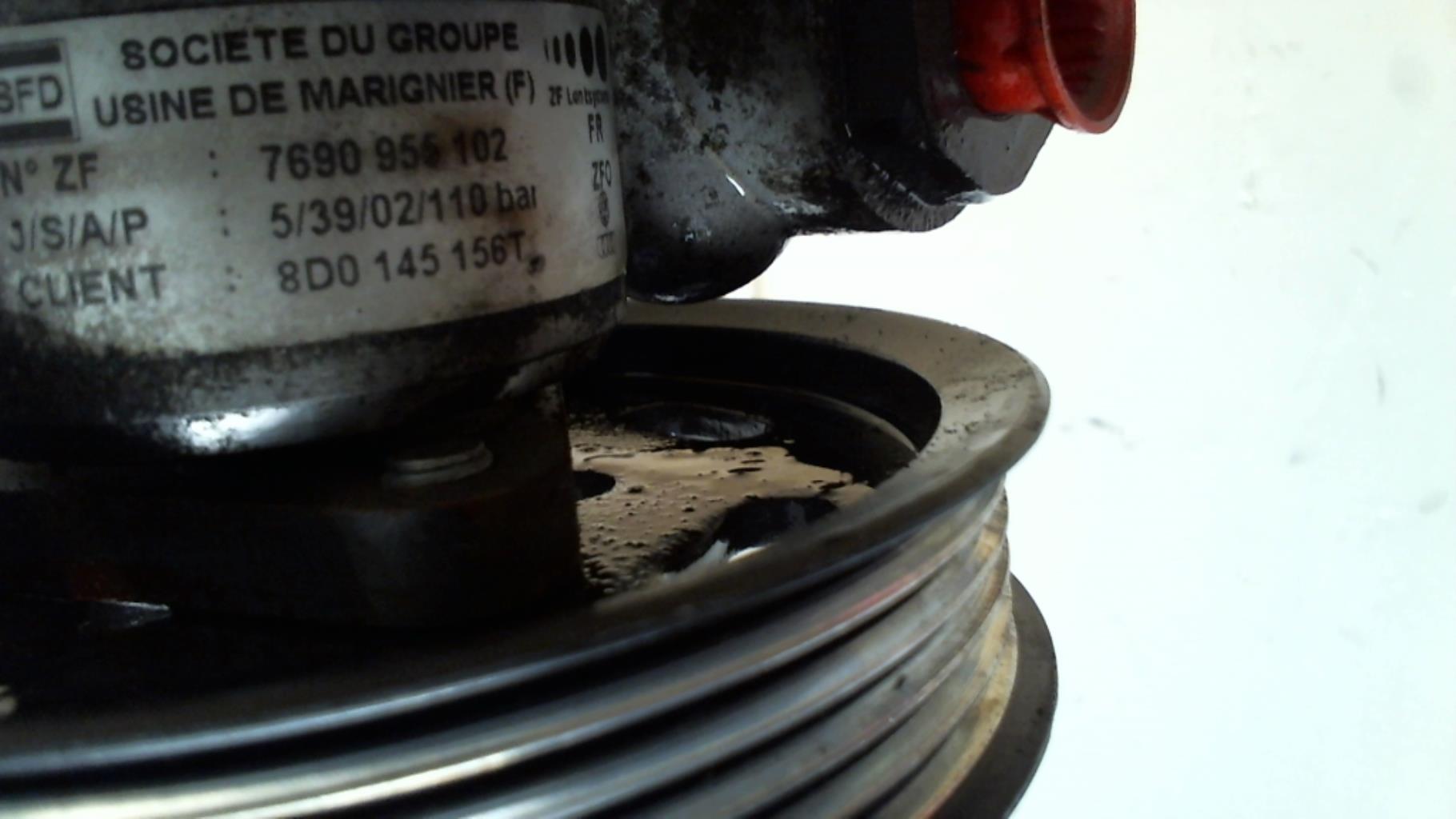 Pompe de direction AUDI A4 2 PHASE 1 Diesel - 1