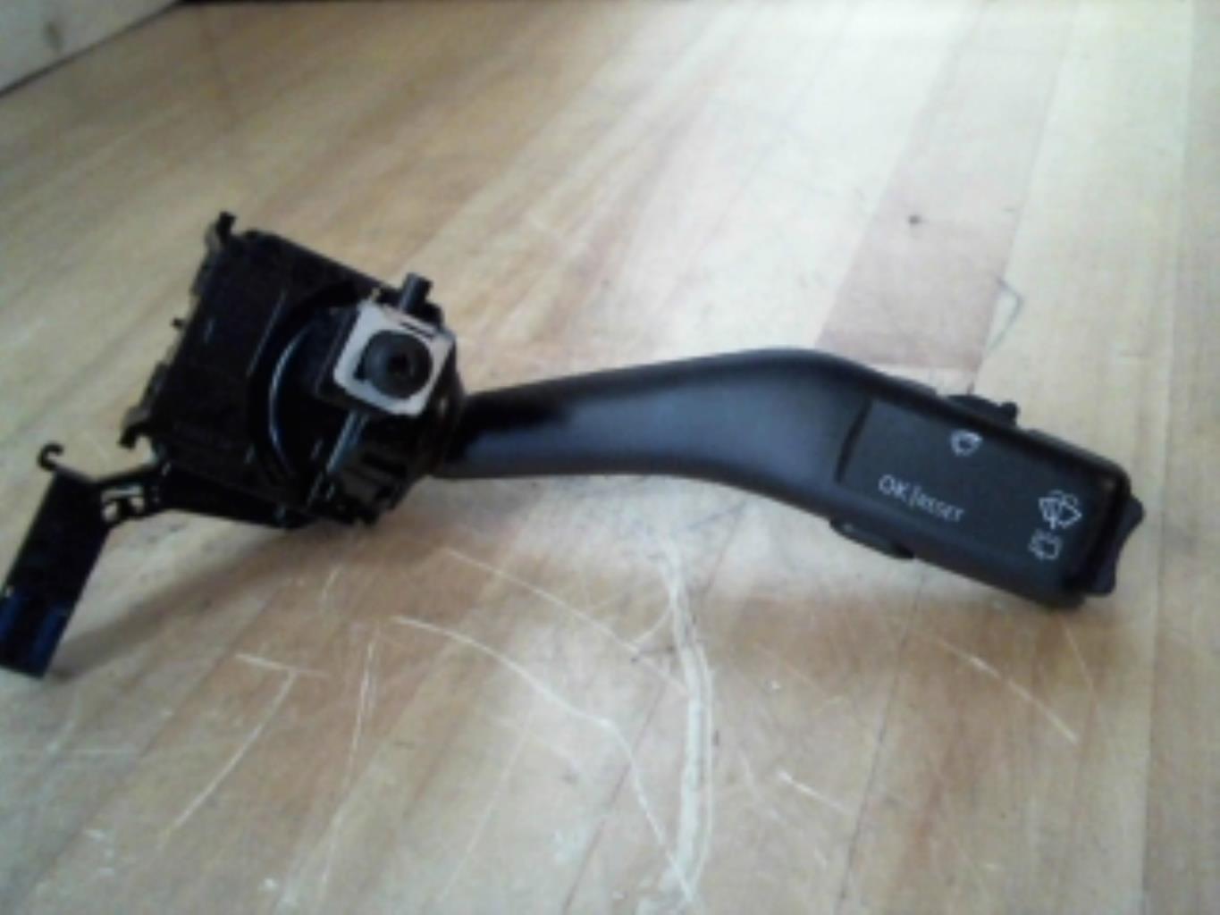 Commodo d'essuie glaces VOLKSWAGEN GOLF 5 Diesel - 1