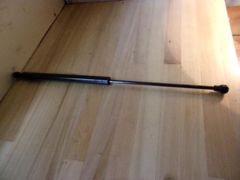 Verin de coffre PEUGEOT 206+ Diesel - 1