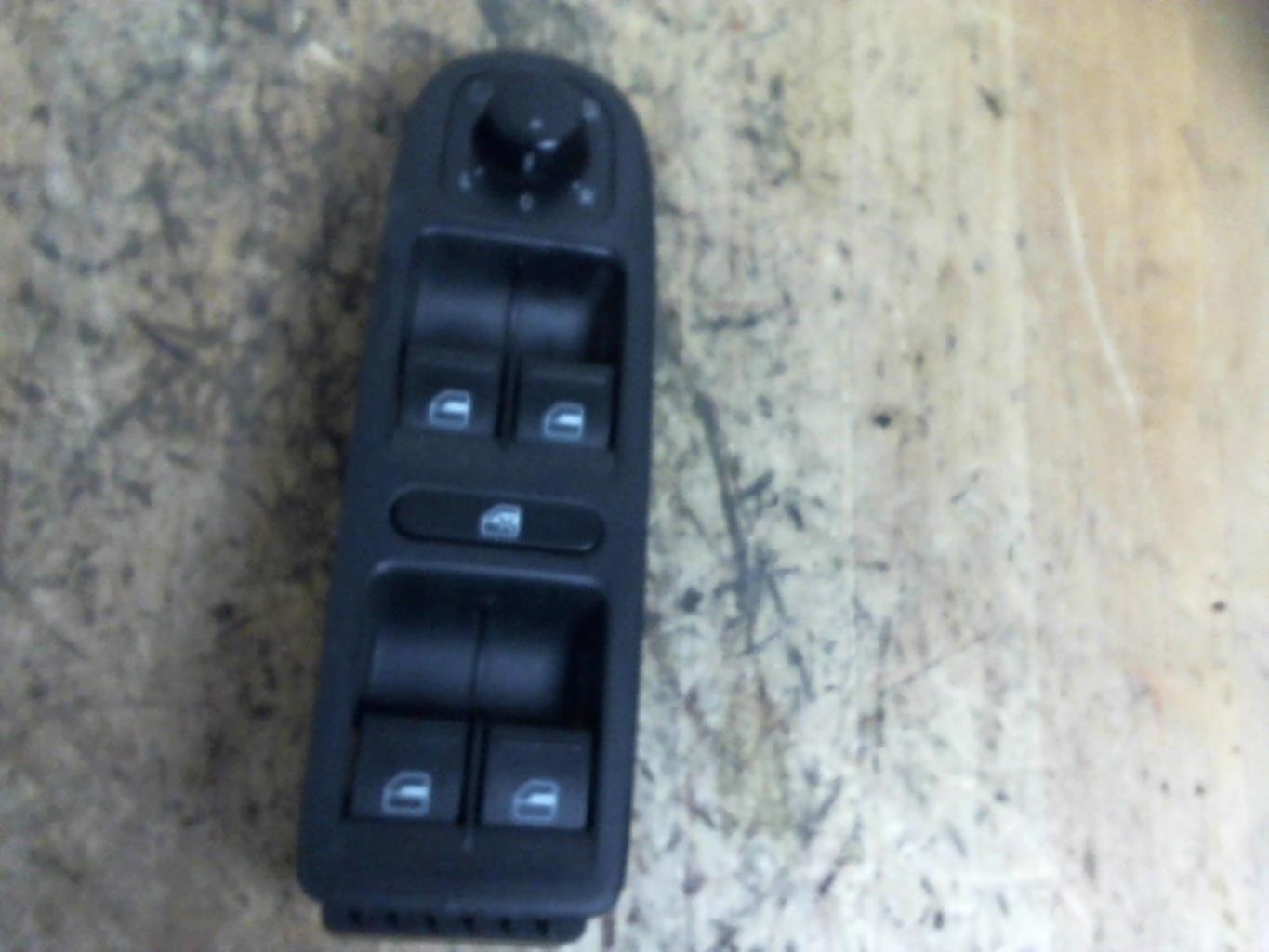 Interrupteur de leve vitre VOLKSWAGEN GOLF 6 Diesel - 1