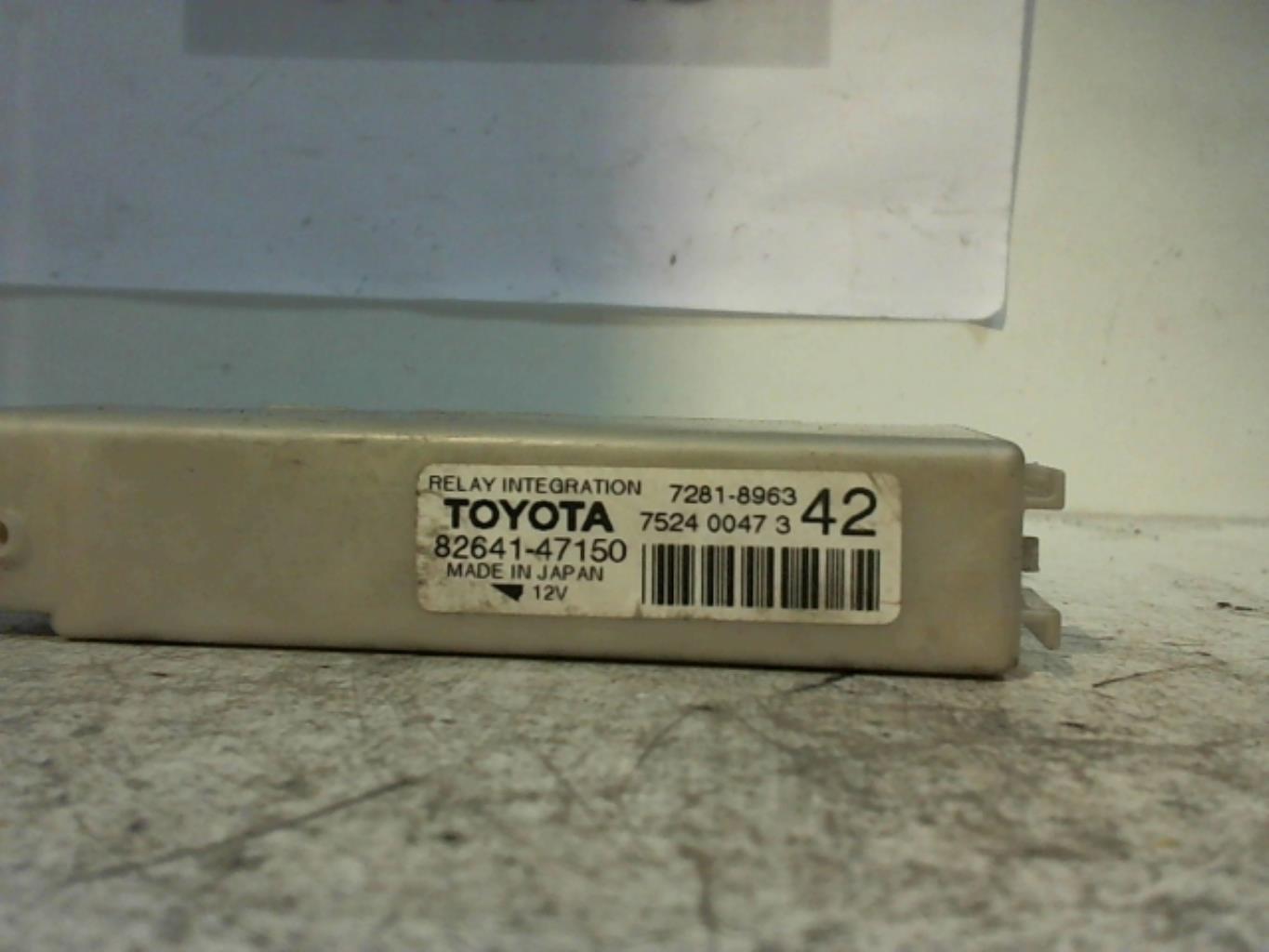 Relais electrique TOYOTA PRIUS+ Essence/Hybride - 1