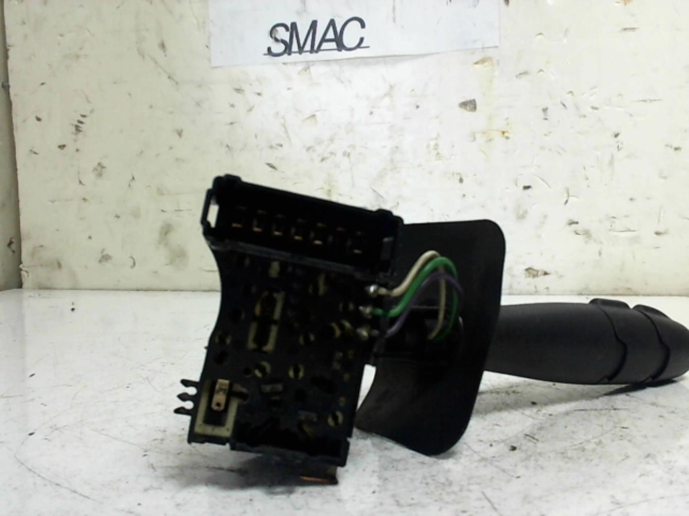 Commodo phare RENAULT CLIO 2 PHASE 2 Essence - 1