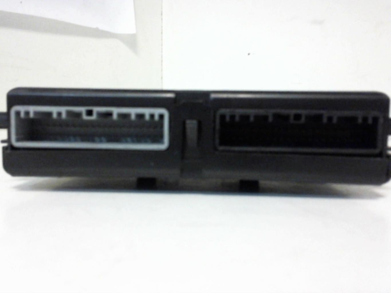 Calculateur RENAULT CLIO 4 PHASE 1 Essence - 1