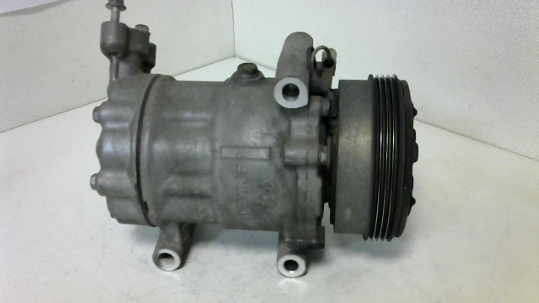 Compresseur clim RENAULT CLIO 2 PHASE 2 Essence - 1
