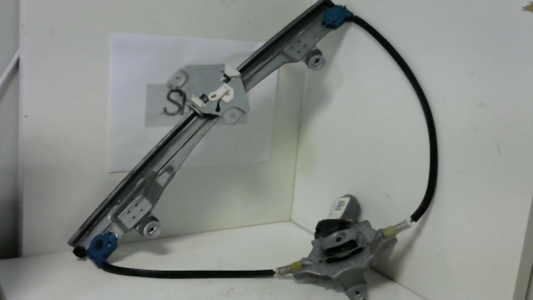 Leve vitre electrique avant gauche RENAULT TWINGO 2 PHASE 1 Essence - 1