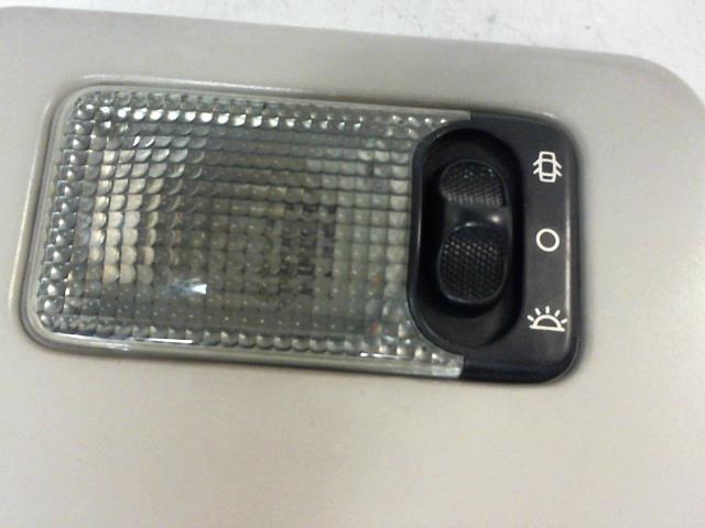Eclairage de plafonnier CITROEN XSARA PHASE 2 BREAK Essence - 1
