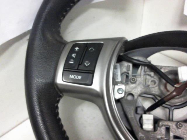 Volant TOYOTA YARIS 3 PHASE 2 Essence - 1