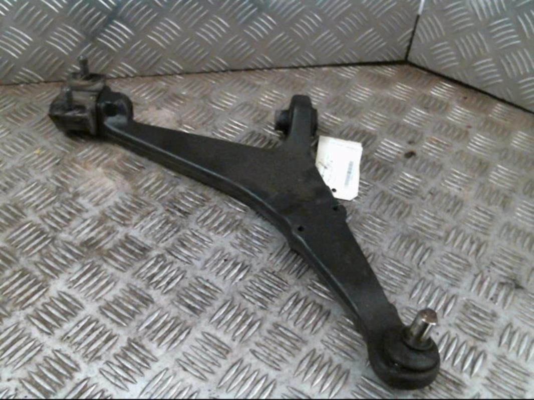 Triangolo anteriore destro PEUGEOT 106 PHASE 1 Diésel - 1