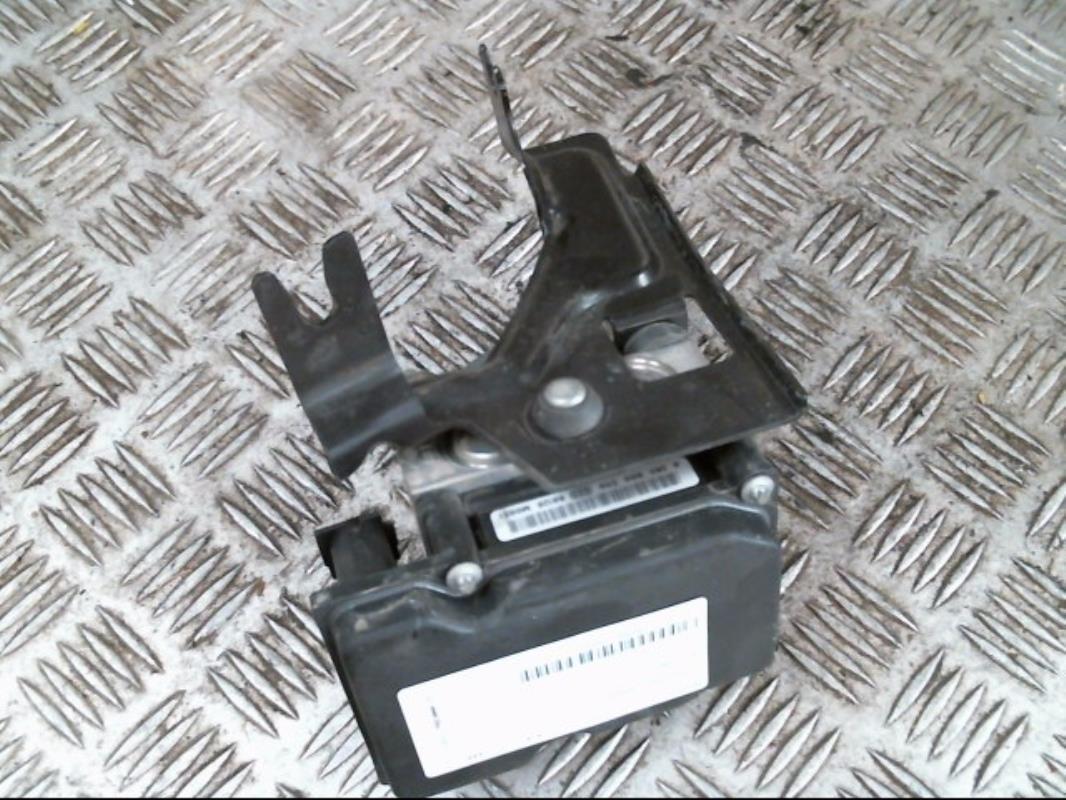 Blocco ABS (antibloccaggio freni) RENAULT CLIO 3 PHASE 1 Diésel - 1