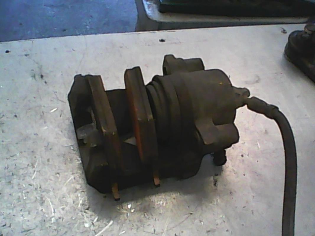 Pinza freni anteriore destra VOLKSWAGEN GOLF 5 Diésel - 1