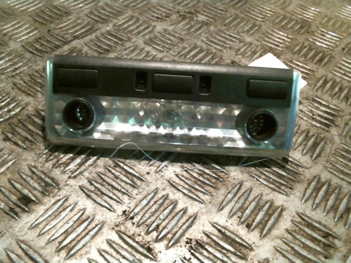 Eclairage de plafonnier BMW SERIE 3 E46 PHASE 2 Diesel - 1