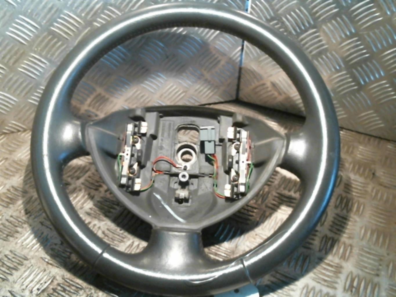 Volant RENAULT LAGUNA 2 PHASE 1 Essence - 1