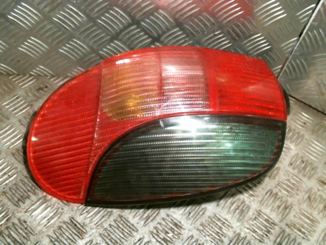 Fanale posteriore principale sinistro (luci) PEUGEOT 306 BREAK Diésel - 1