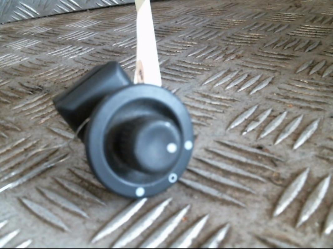 Commande retroviseurs RENAULT CLIO 2 PHASE 2 Diesel - 1