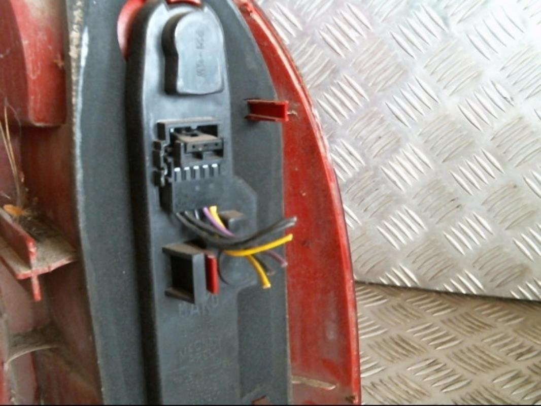 Fanale posteriore principale sinistro (luci) RENAULT MEGANE 1 BREAK Diésel - 1
