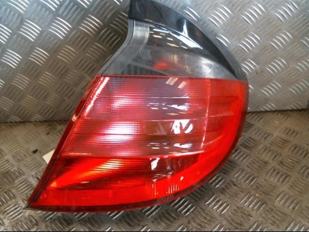 Fanale posteriore principale destro (luci) MERCEDES CLASSE C 203 COUPE SPORT PHASE 1 Diésel - 1