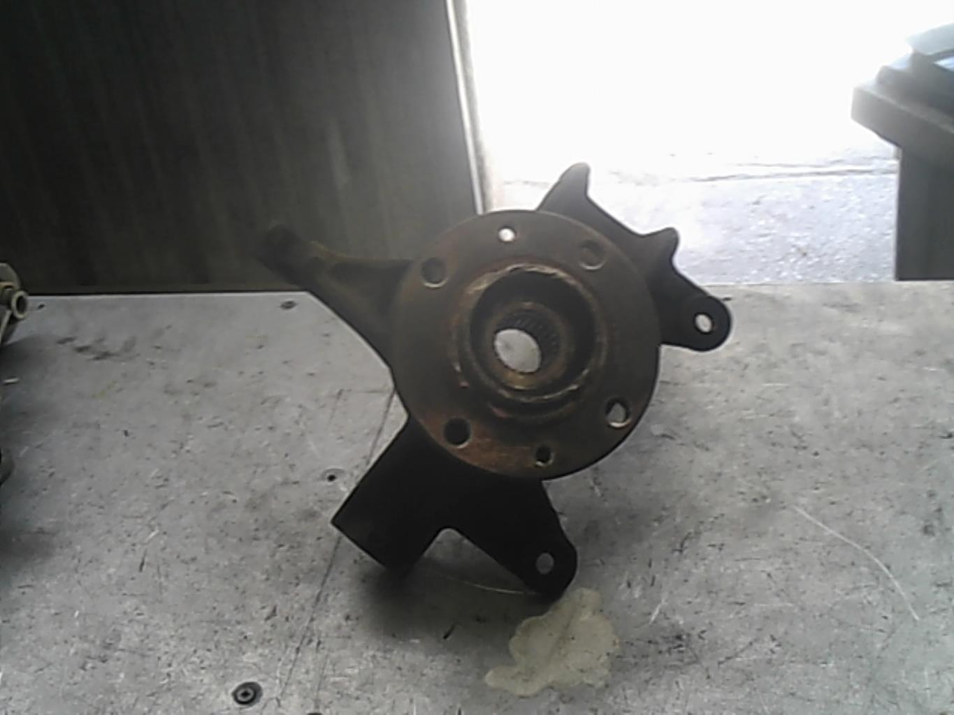 Fusee avant droit RENAULT MEGANE 2 PHASE 1 Diesel - 1