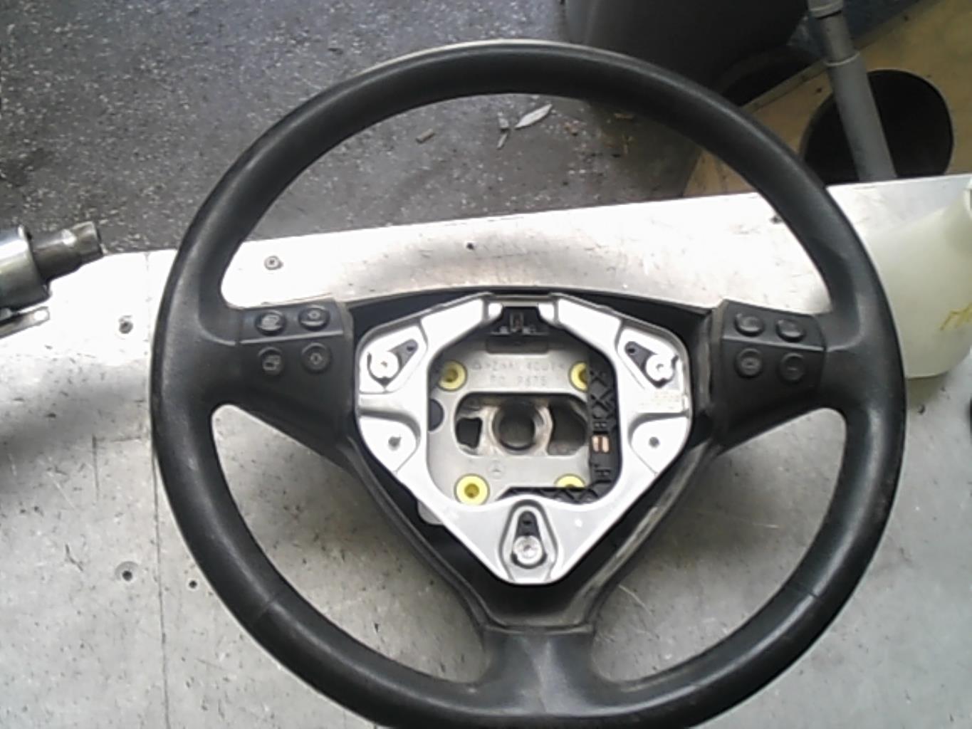 Volante MERCEDES CLASSE A 169 PHASE 1 Diésel - 1