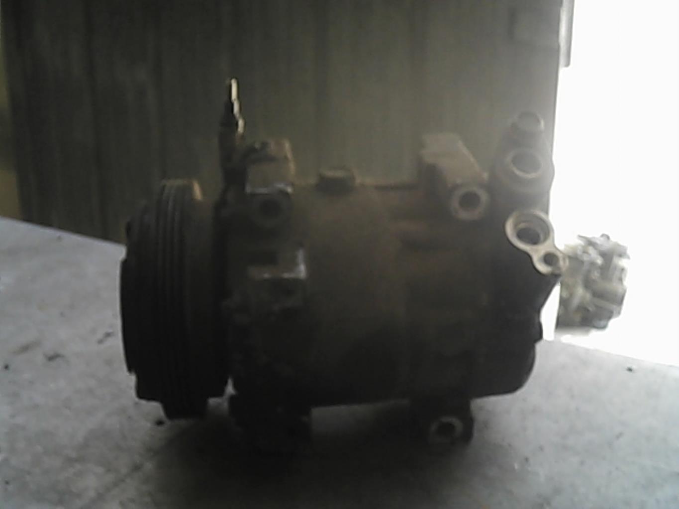Compresseur clim RENAULT CLIO 2 PHASE 1 Essence - 1