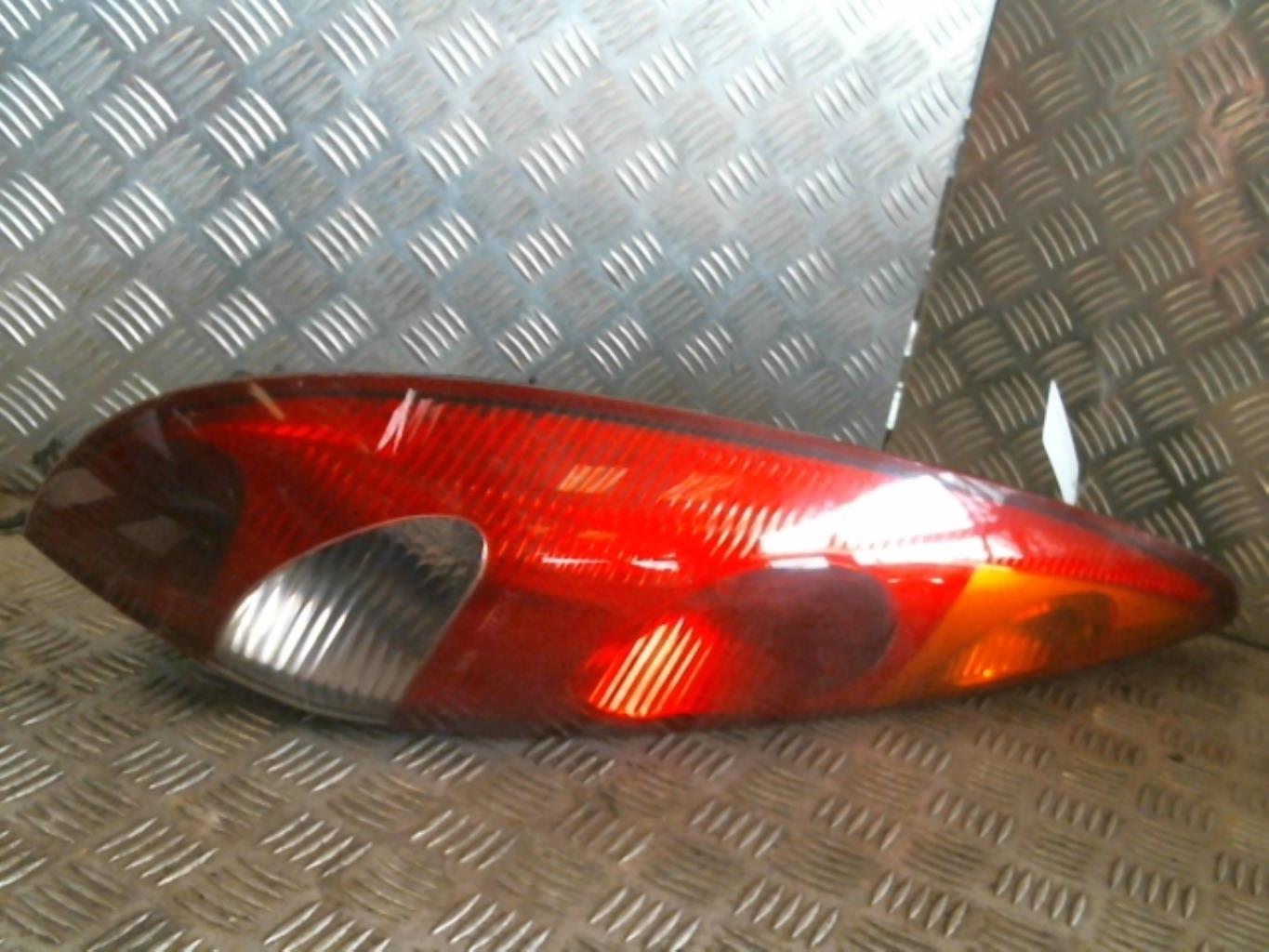 Fanale posteriore principale sinistro (luci) NISSAN ALMERA TINO PHASE 1 Diésel - 1