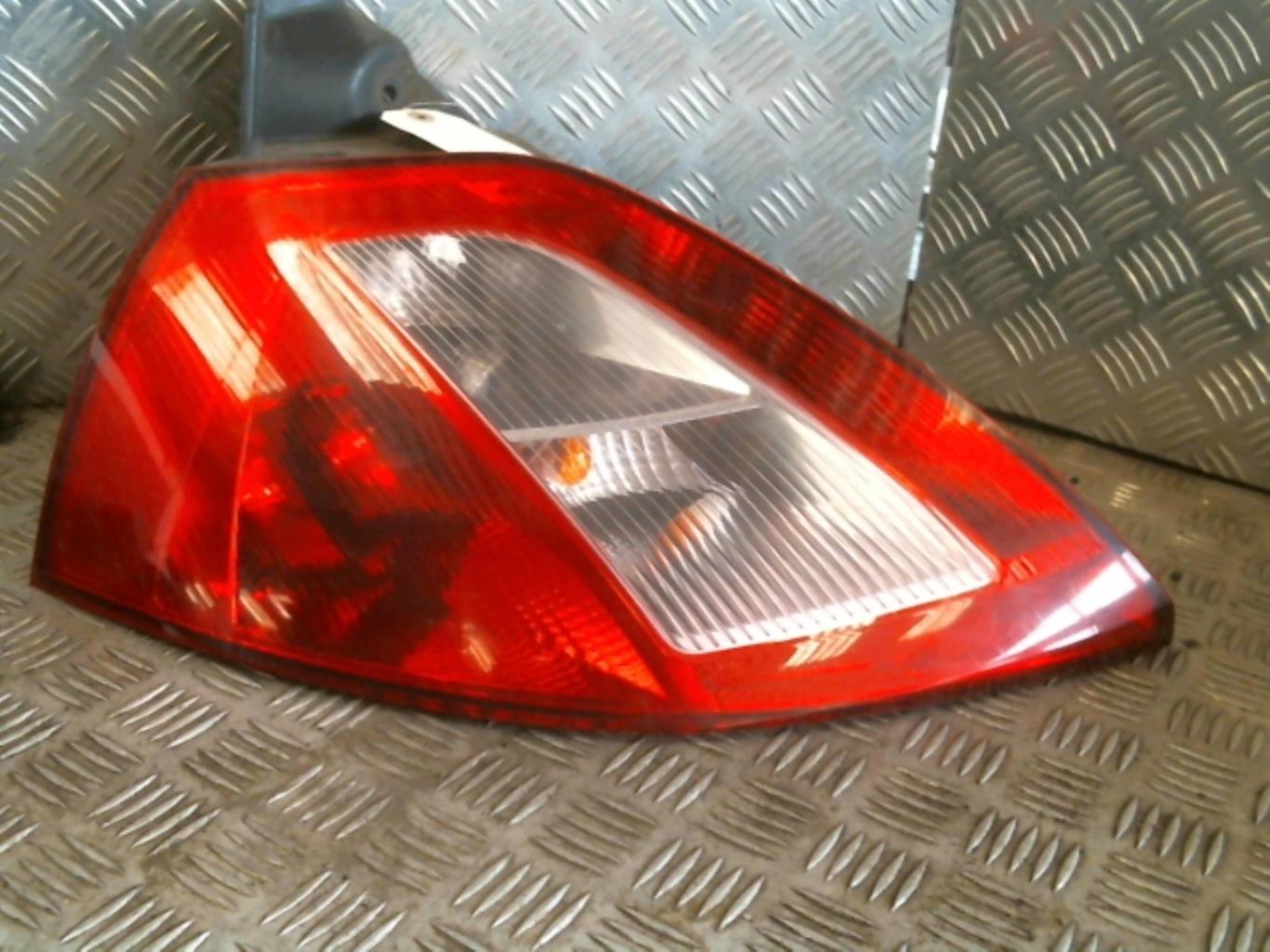 Fanale posteriore principale sinistro (luci) RENAULT MEGANE 2 PHASE 1 Diésel - 1