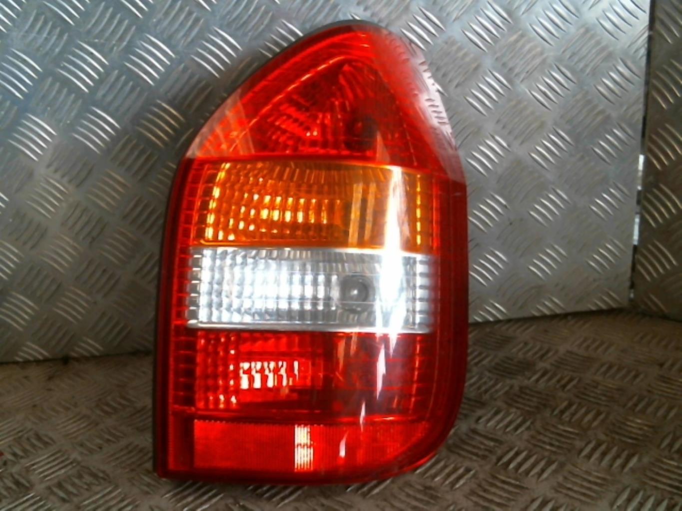 Fanale posteriore principale destro (luci) OPEL ZAFIRA A PHASE 1 Diésel - 1