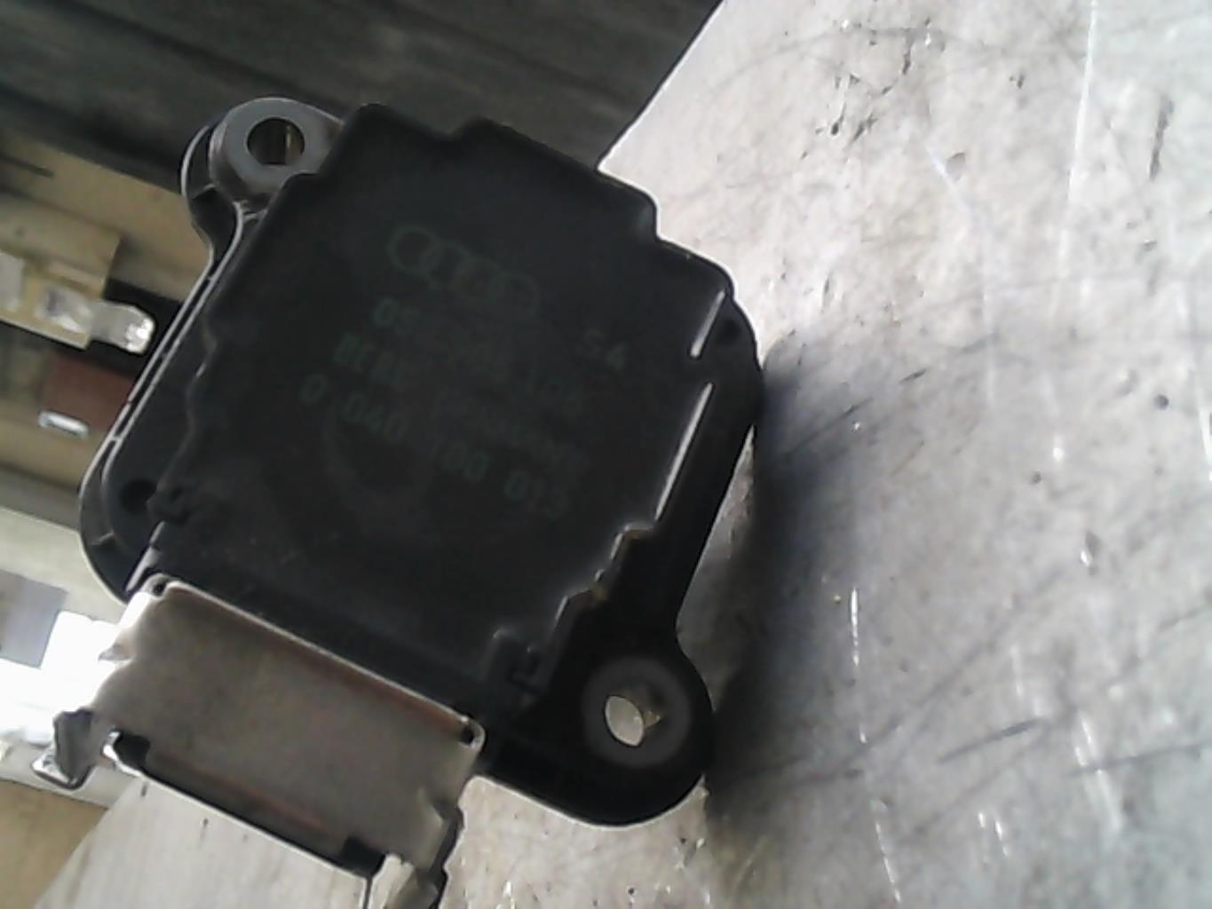 Bobine (allumage) AUDI A4 1 AVANT PHASE 2 BREAK Essence - 1