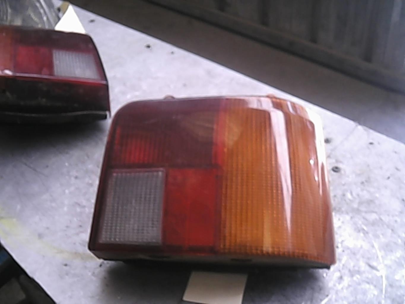 Fanale posteriore principale destro (luci) PEUGEOT 205 PHASE 2 Gasolina - 1