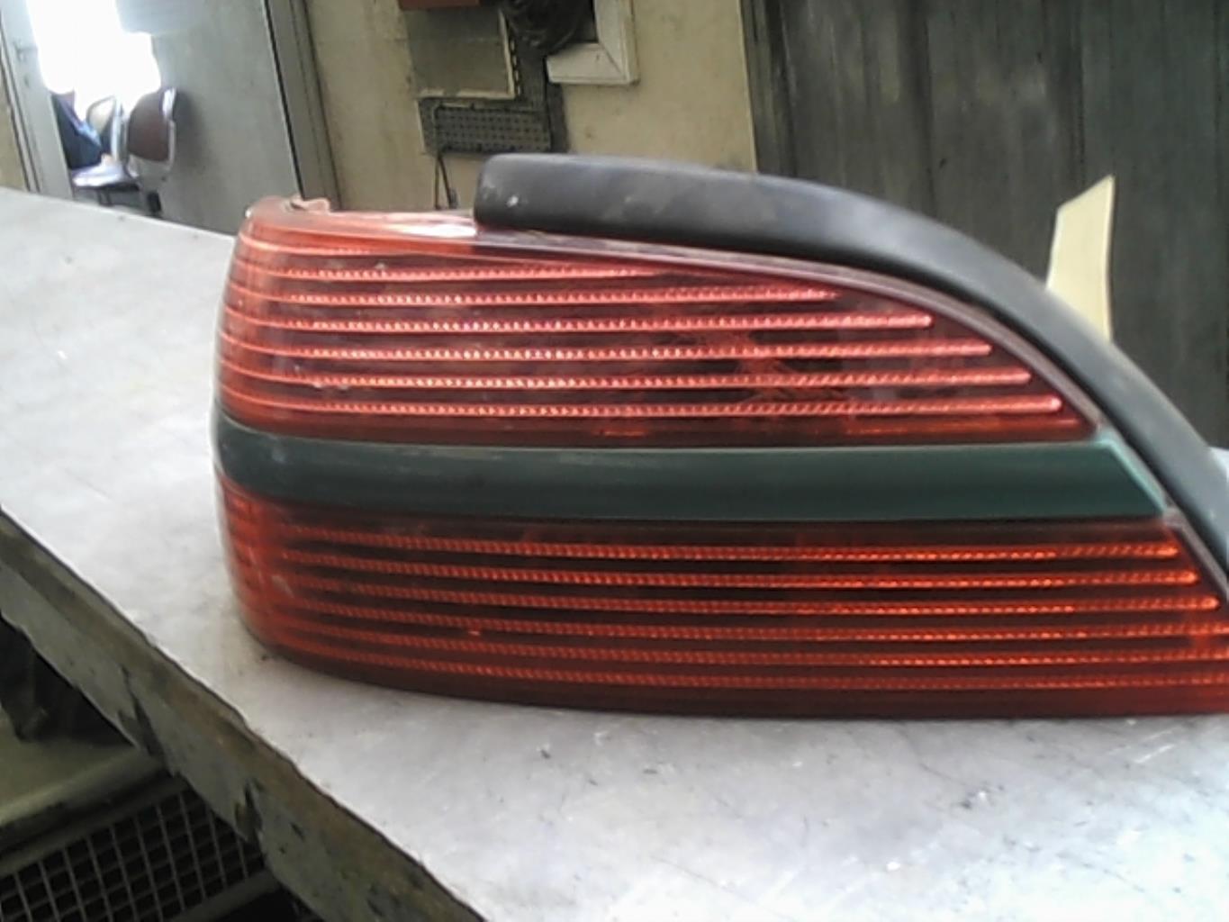 Fanale posteriore principale sinistro (luci) PEUGEOT 406 PHASE 2 Diésel - 1