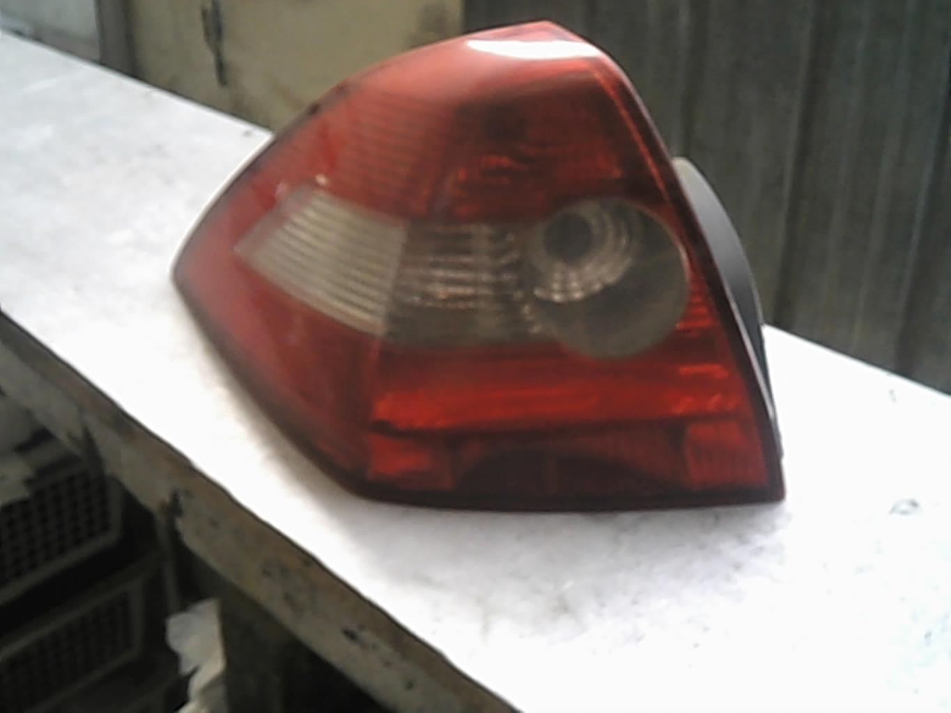 Fanale posteriore principale sinistro (luci) RENAULT MEGANE 2 PHASE 1 Diésel - 1