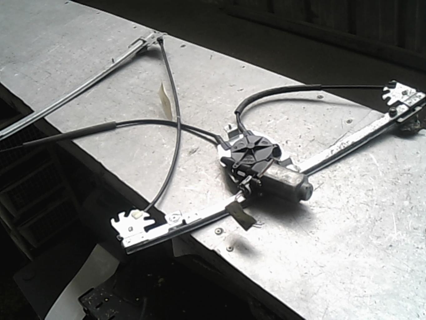 Alzacristalli elettrico anteriore destro RENAULT LAGUNA 2 PHASE 1 BREAK Diésel - 1