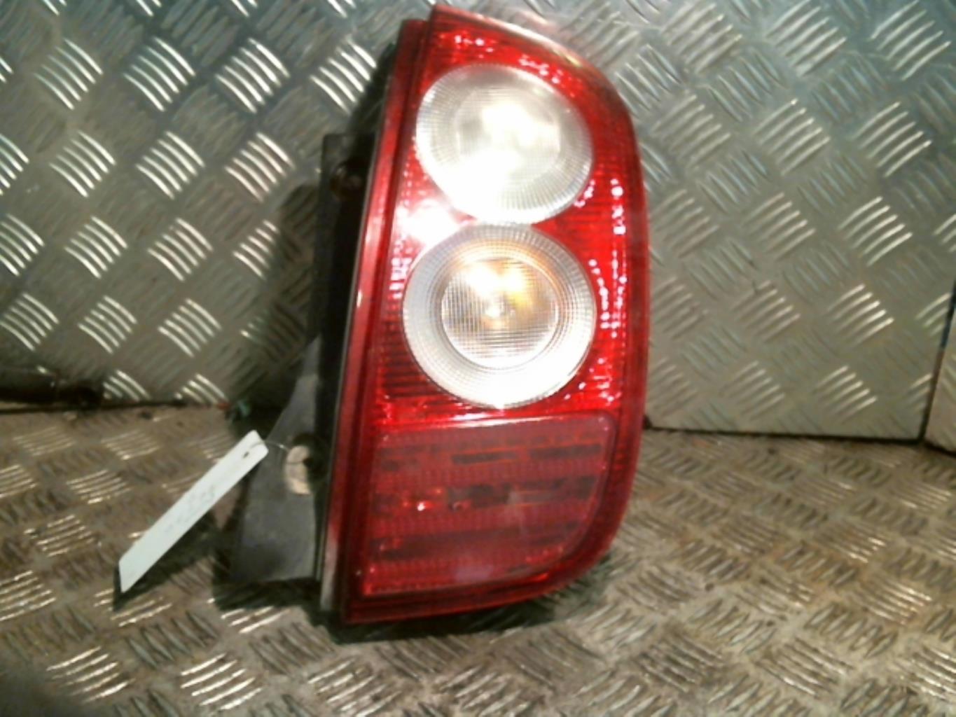 Fanale posteriore principale destro (luci) NISSAN MICRA 3 PHASE 1 Diésel - 1