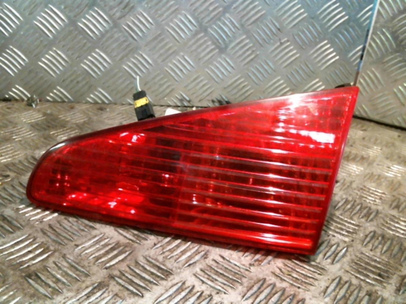 Feu arriere secondaire droit (feux) PEUGEOT 607 PHASE 1 Diesel - 1