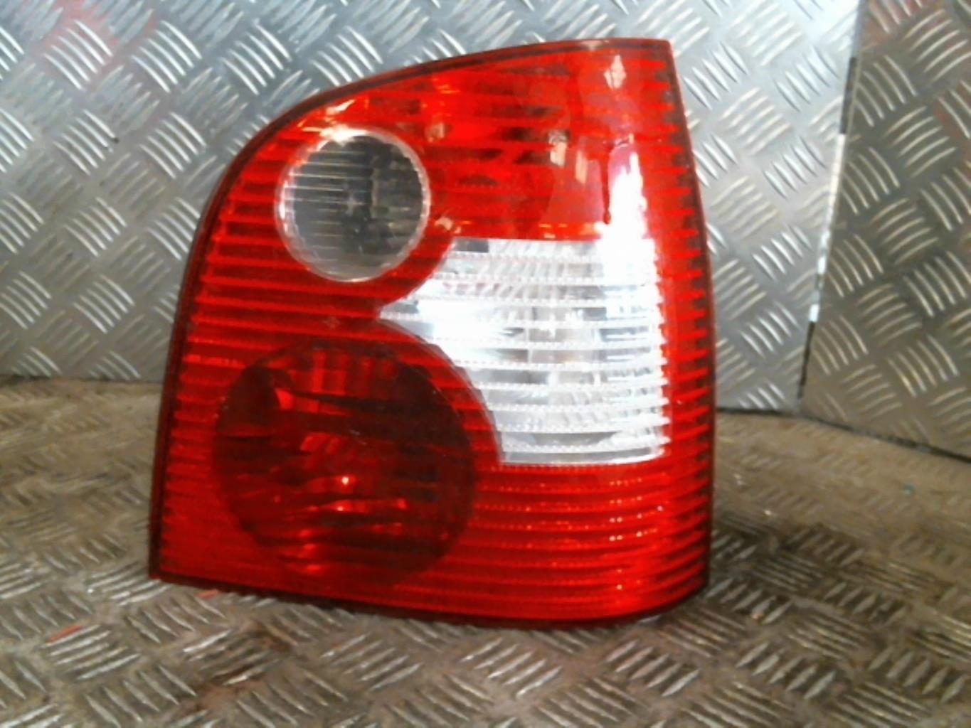 Fanale posteriore principale destro (luci) VOLKSWAGEN POLO 4 PHASE 1 Gasolina - 1