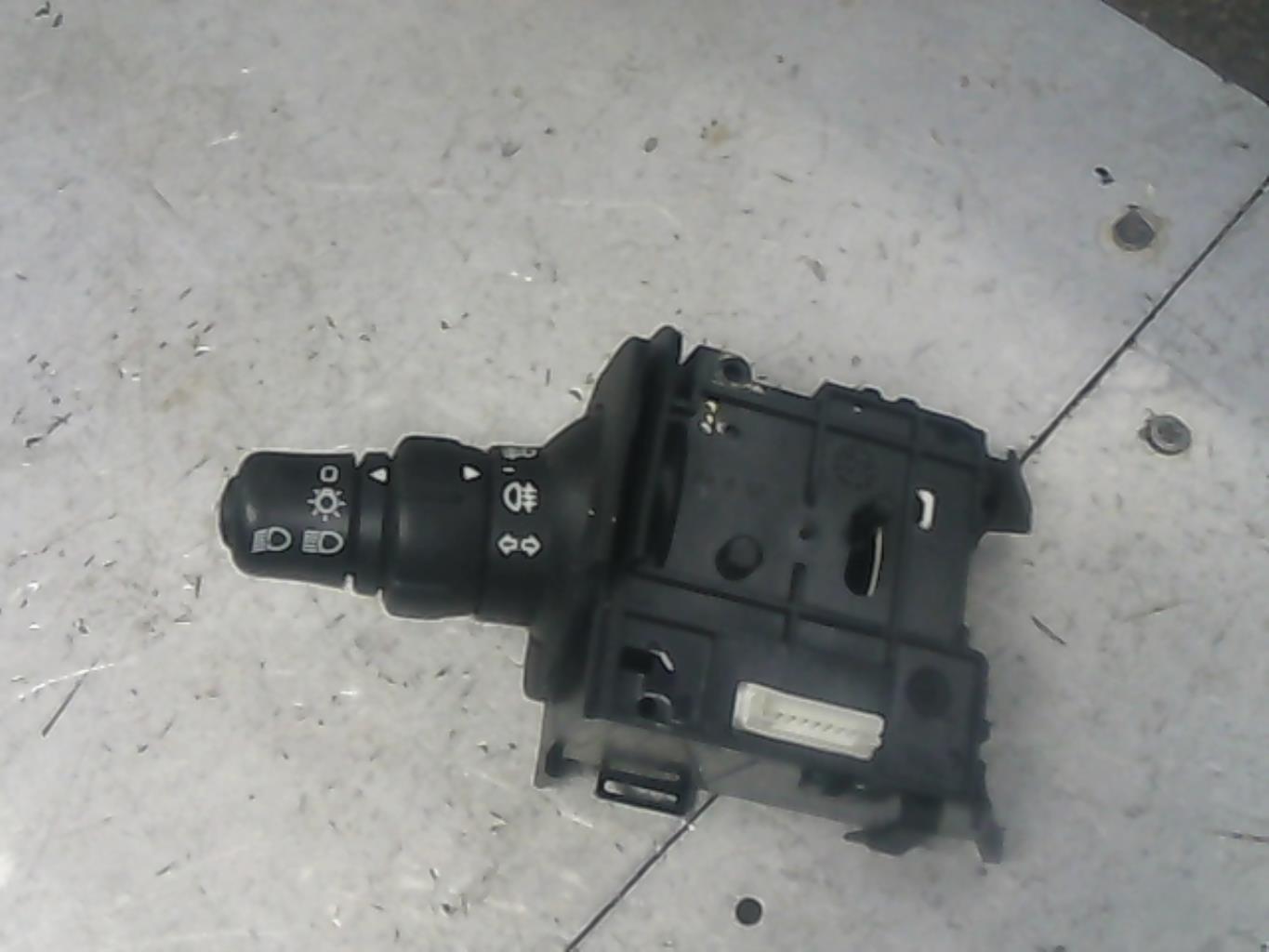 Commodo phare RENAULT SCENIC 2 PHASE 2 Essence - 1