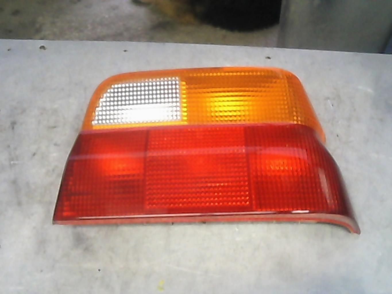 Fanale posteriore principale destro (luci) FORD ESCORT 3 PHASE 2  - 1