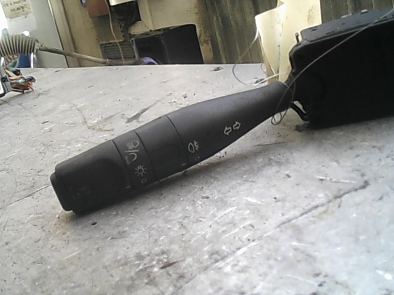 Commande de phare PEUGEOT 106 phase 2 Diesel occasion