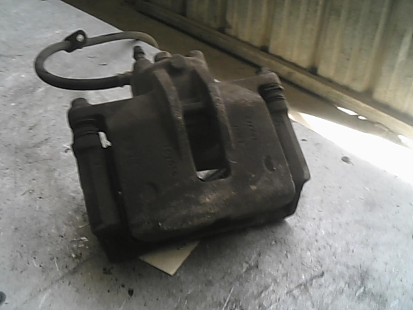 Pinza freni anteriore destra TOYOTA COROLLA 10 PHASE 1 Diésel - 1