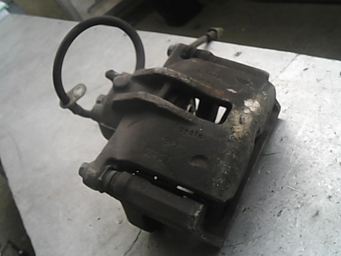 Pinza freni anteriore sinistra TOYOTA COROLLA 10 PHASE 1 Diésel - 1