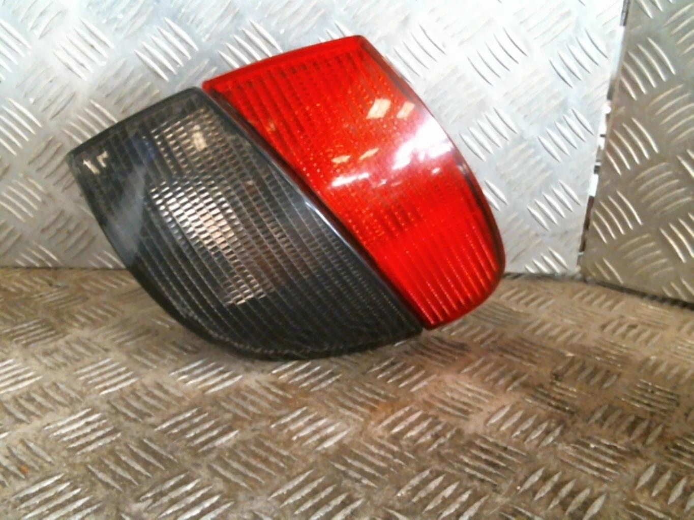 Fanale posteriore principale destro (luci) PEUGEOT 406 PHASE 2 BREAK Diésel - 1