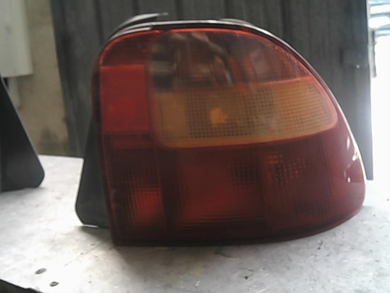 Fanale posteriore principale destro (luci) ROVER 400 2 Gasolina - 1