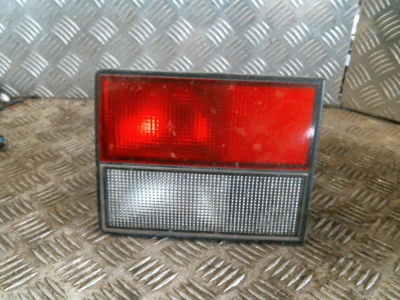 Feu arriere secondaire droit (feux) RENAULT R21 PHASE 2 BREAK Diesel - 1