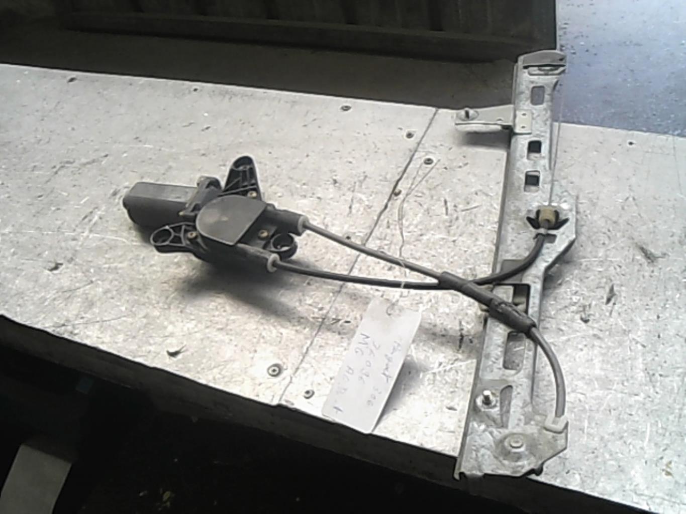 Alzacristalli elettrico anteriore destro PEUGEOT 306 BREAK Diésel - 1