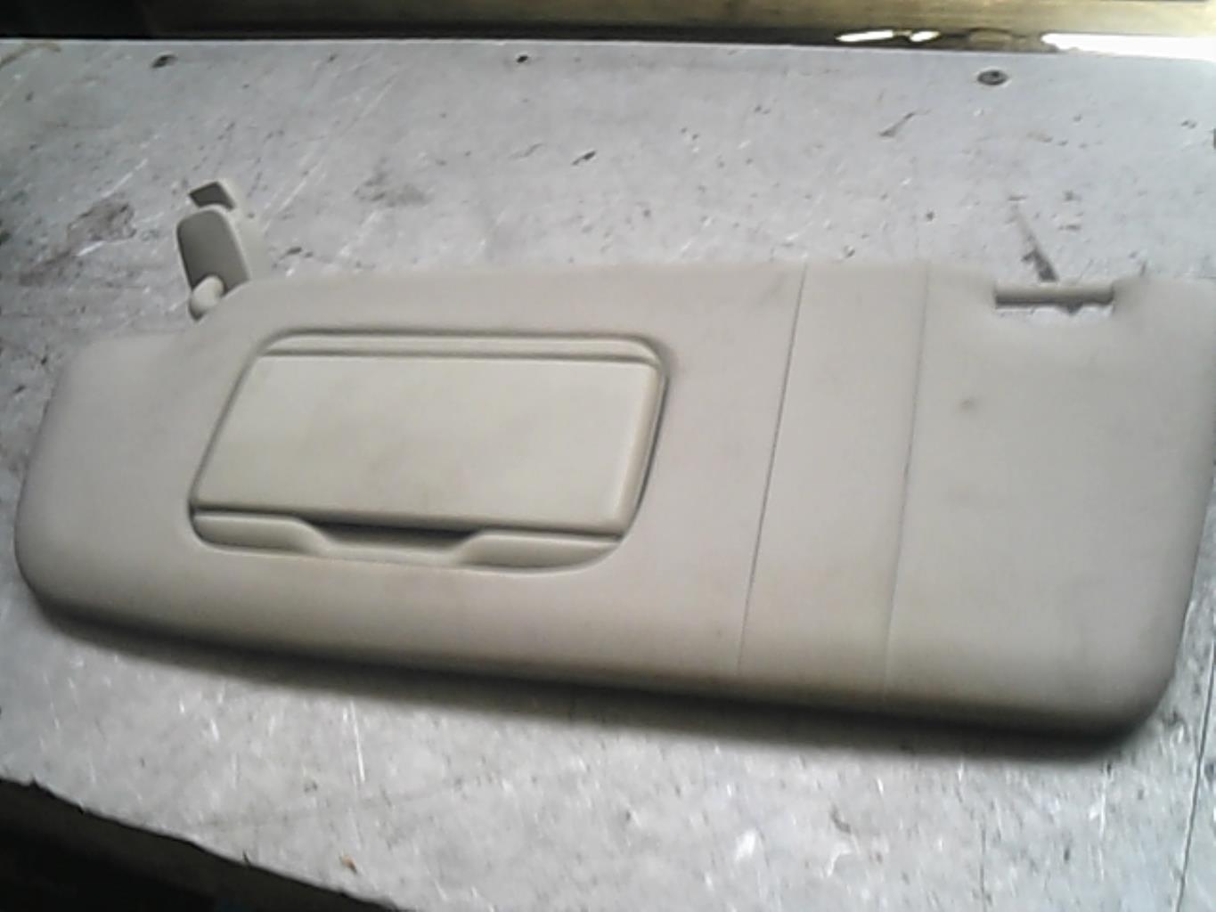 Pare soleil gauche AUDI A4 1 PHASE 1 Essence - 1