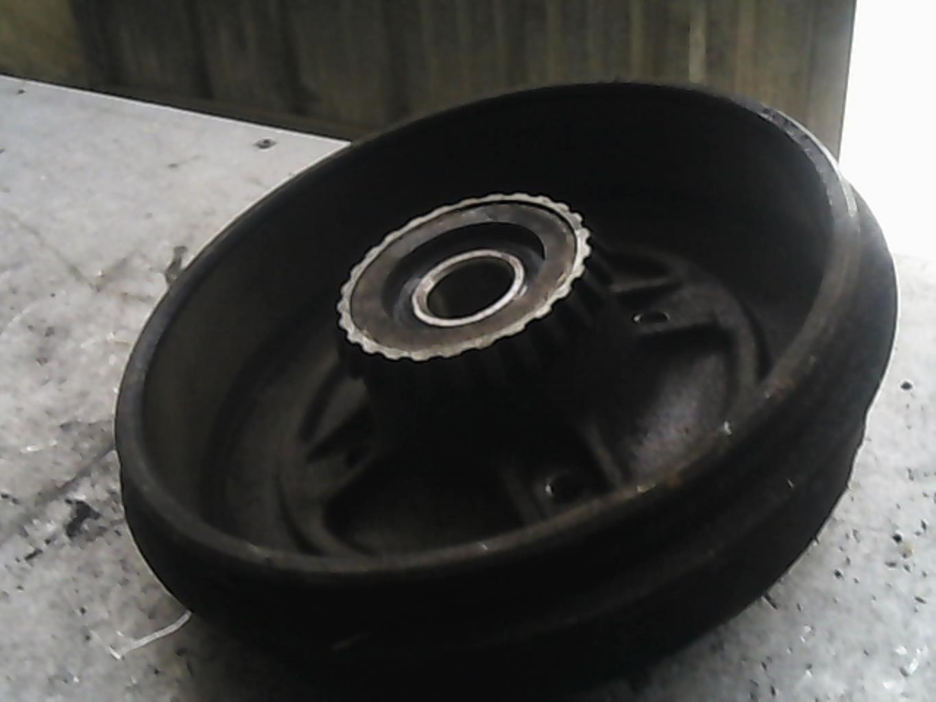 Tamburo posteriore sinistro RENAULT CLIO 2 PHASE 1 Diésel - 1