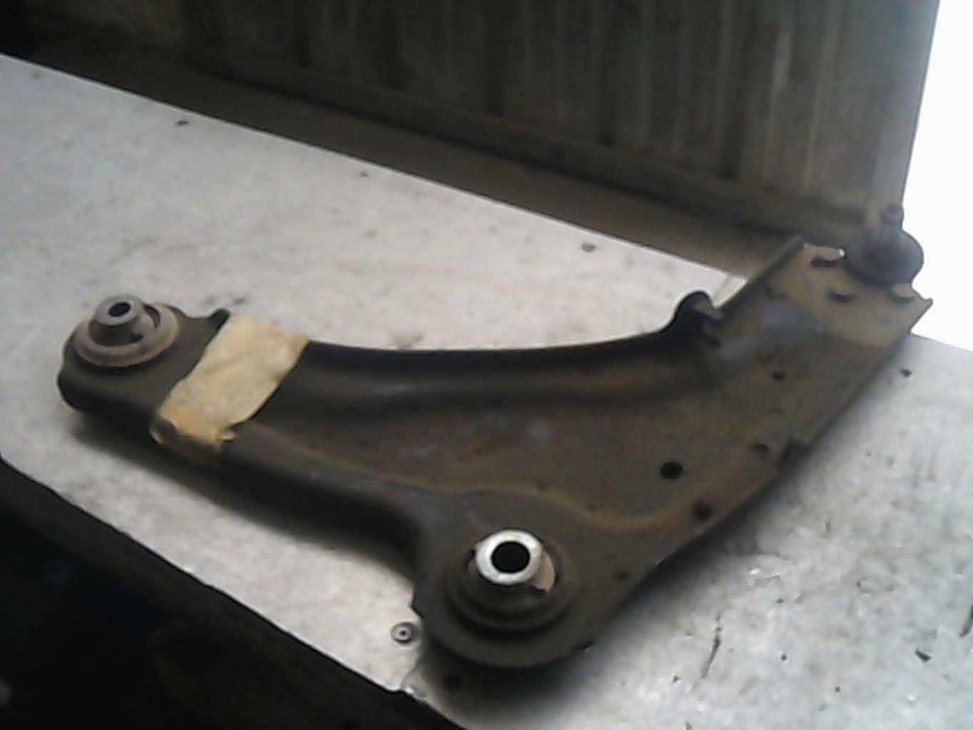 Triangle avant gauche RENAULT LAGUNA 2 PHASE 1 Essence - 1