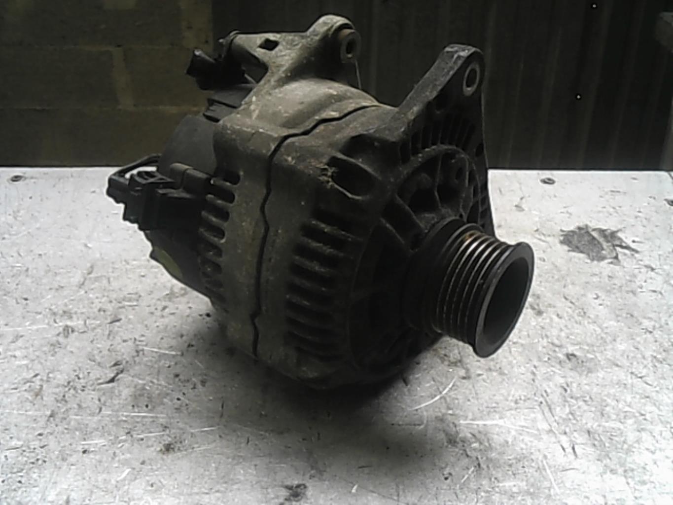 Alternateur VOLKSWAGEN GOLF 3 Diesel - 1