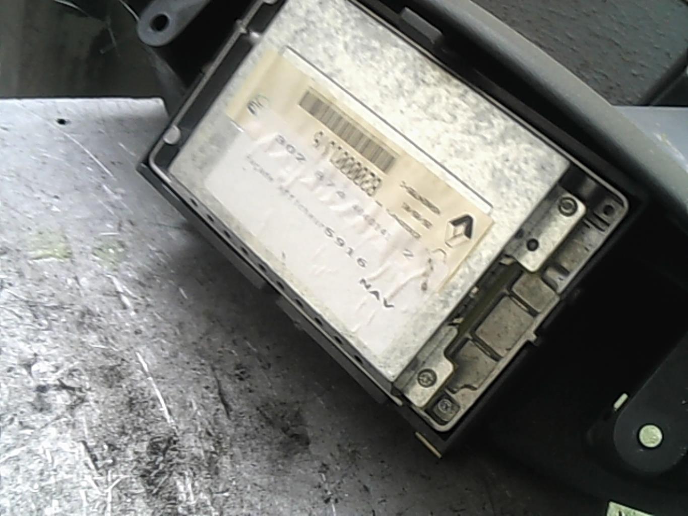 Ecran GPS RENAULT LAGUNA 2 PHASE 1 Diesel - 1