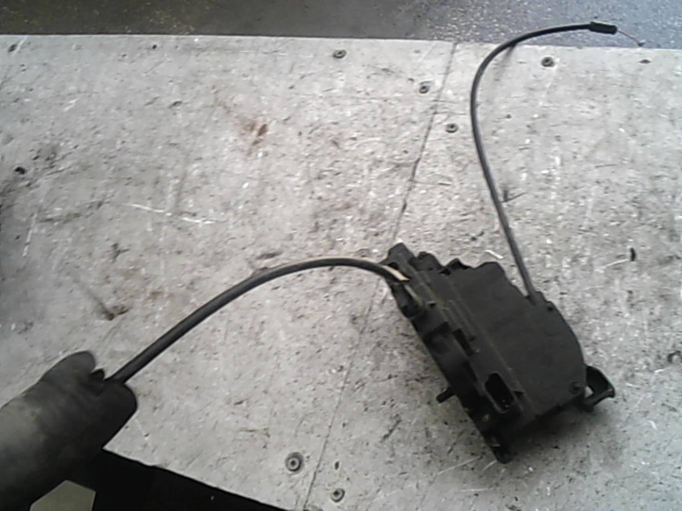 Chiusura centralizzata posteriore sinistra RENAULT MEGANE 3 PHASE 2 Diésel - 1